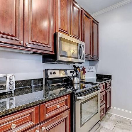 Historic Savannah Gold Private Condo With Pool - 2Bed, 1&Half Bath, Sleeps 6, 1St Floor, 15 Min Walk To Historic Savannah Center And All Attractions Экстерьер фото