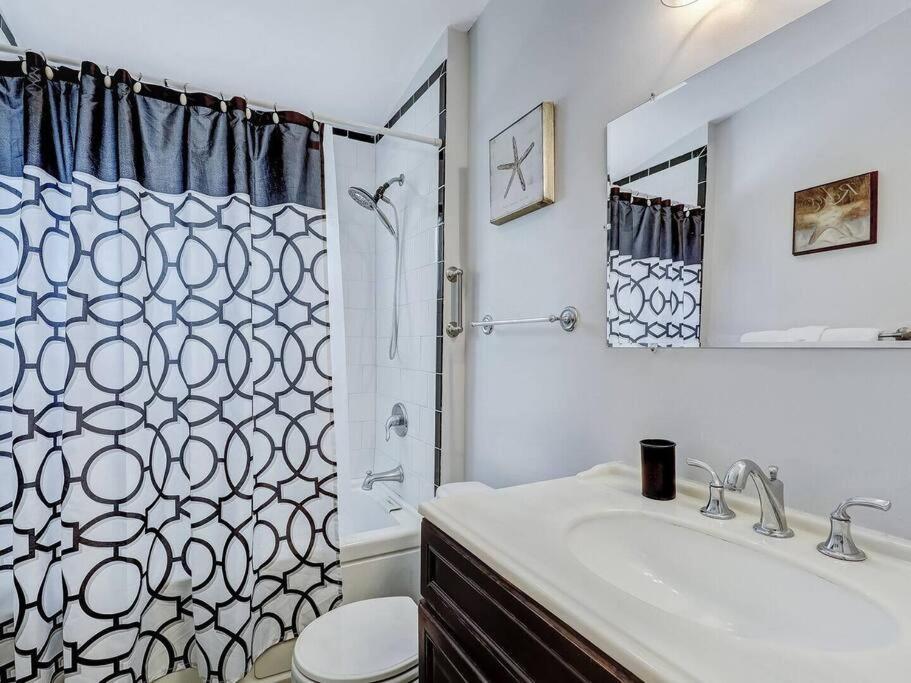 Historic Savannah Gold Private Condo With Pool - 2Bed, 1&Half Bath, Sleeps 6, 1St Floor, 15 Min Walk To Historic Savannah Center And All Attractions Экстерьер фото