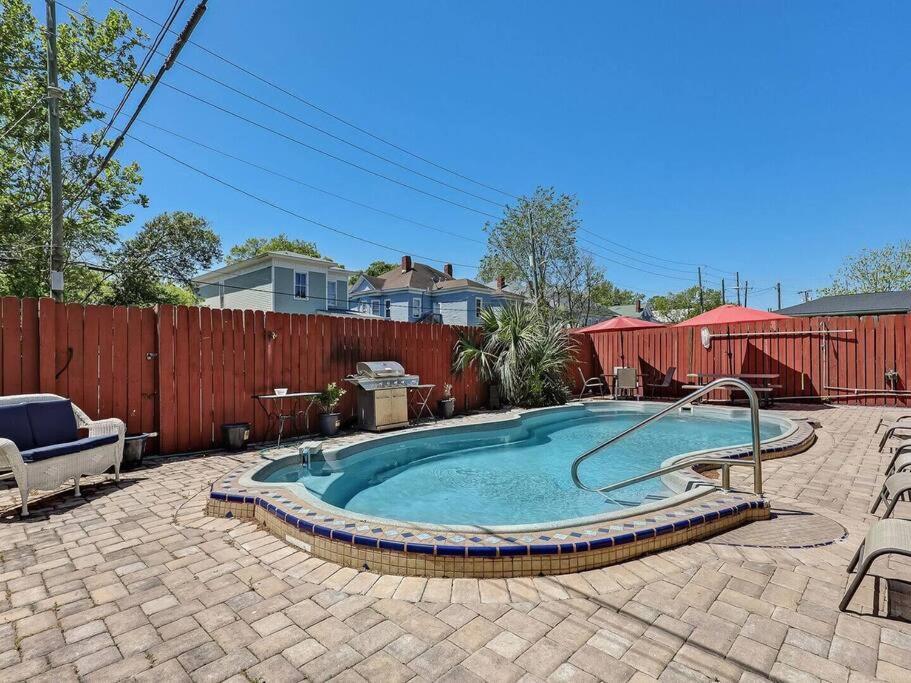 Historic Savannah Gold Private Condo With Pool - 2Bed, 1&Half Bath, Sleeps 6, 1St Floor, 15 Min Walk To Historic Savannah Center And All Attractions Экстерьер фото